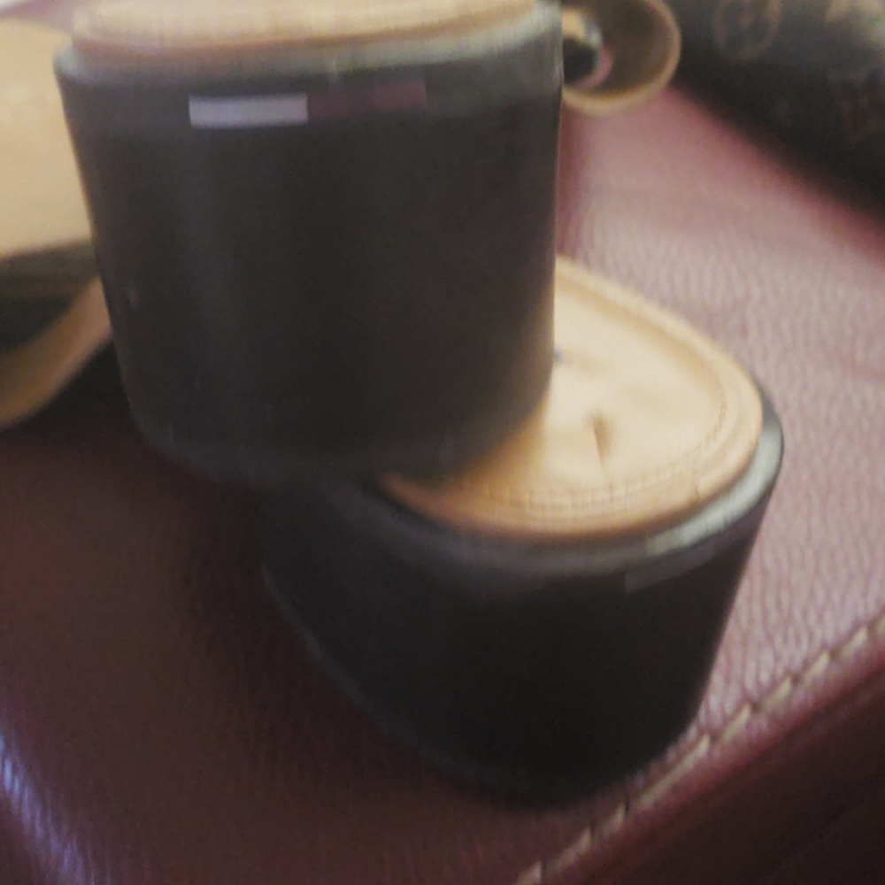 Shoes - Picture 4 of 4